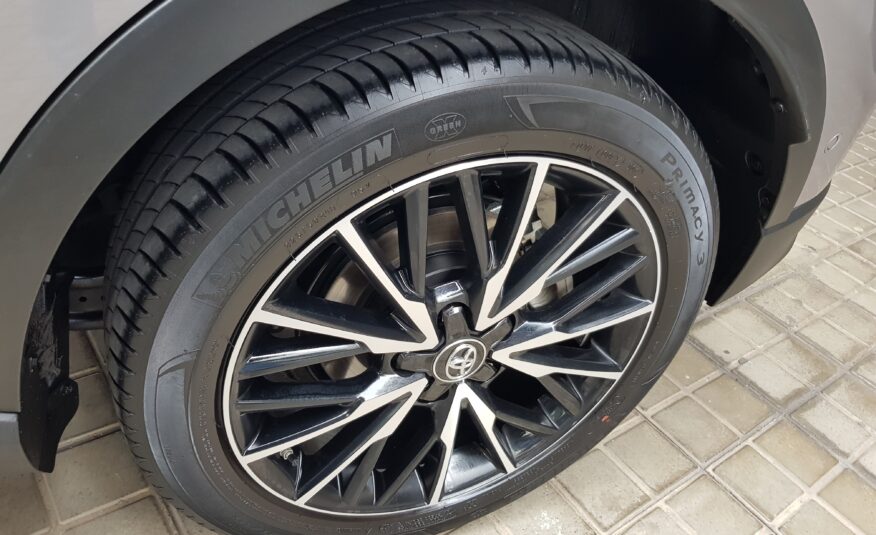 TOYOTA chr advance