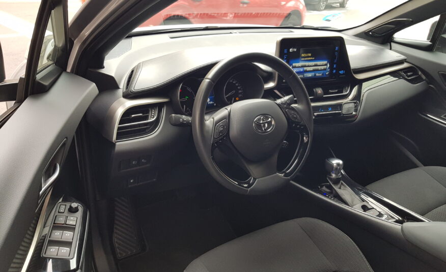 TOYOTA chr advance