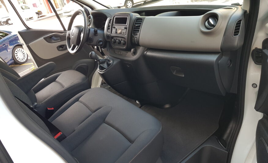 RENAULT trafic comercial