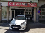 TOYOTA Yaris hibrido