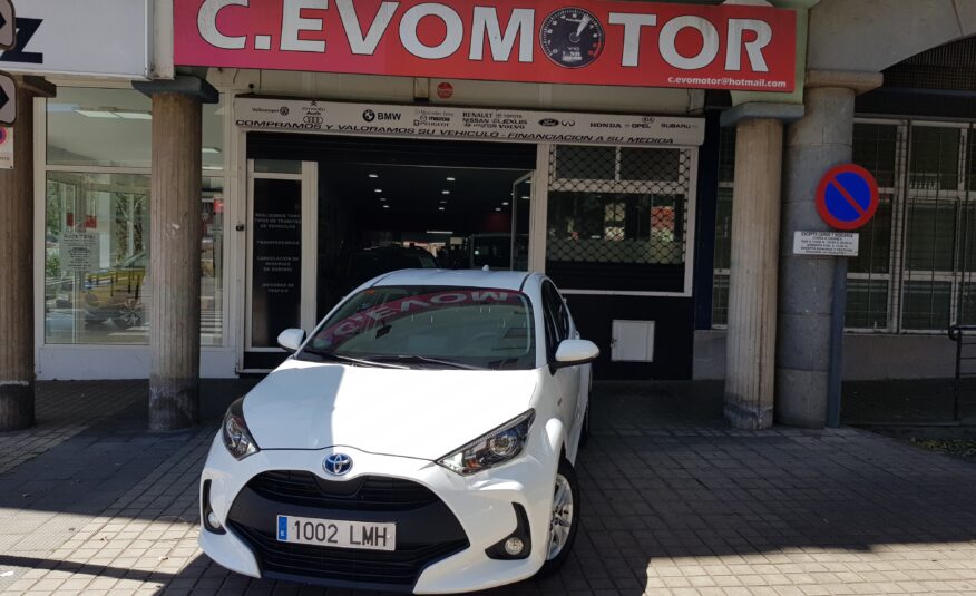 TOYOTA Yaris hibrido