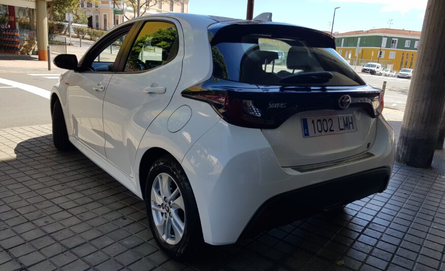 TOYOTA Yaris hibrido