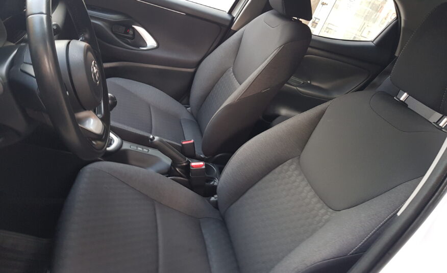 TOYOTA Yaris sdtion