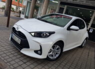 TOYOTA Yaris sdtion