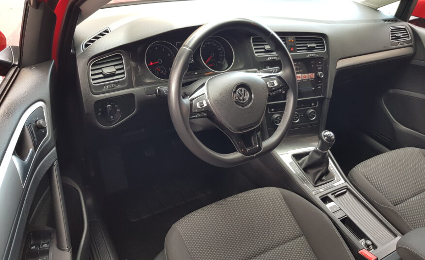 VOLKSWAGEN Golf Business