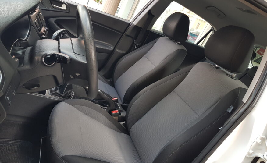 HYUNDAI i20 essence