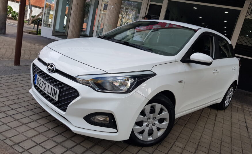 HYUNDAI i20 essence