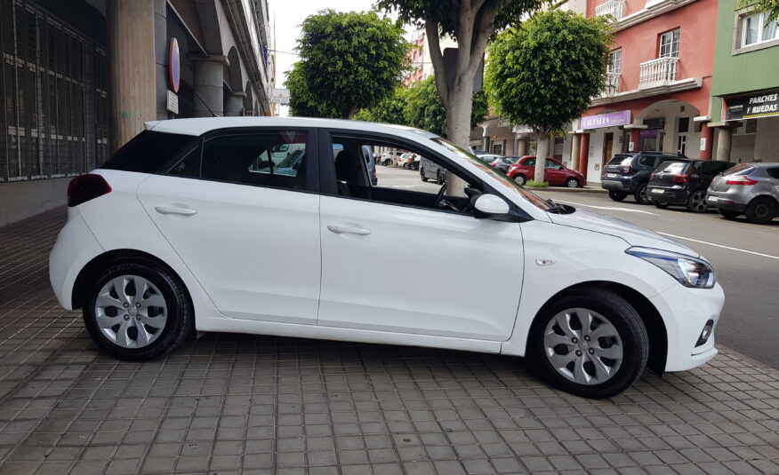 HYUNDAI i20 essence