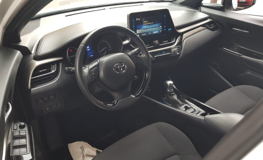TOYOTA chr advance