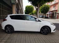 TOYOTA Auris advance