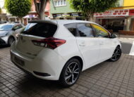 TOYOTA Auris advance