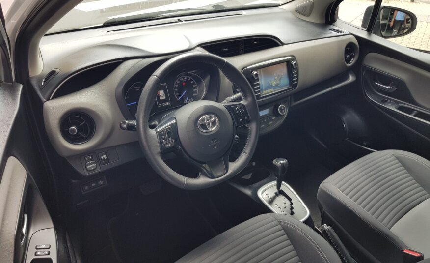 TOYOTA Yaris Business