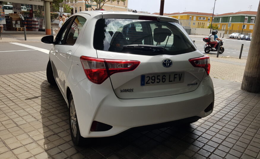 TOYOTA Yaris Business