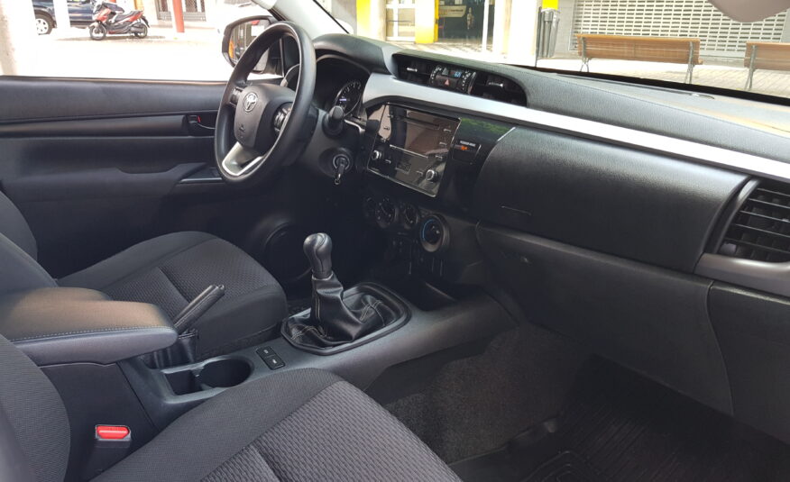 TOYOTA hilux cabina doble