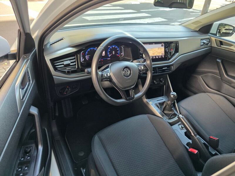 VOLKSWAGEN polo avance