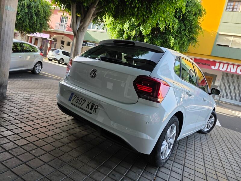 VOLKSWAGEN polo avance