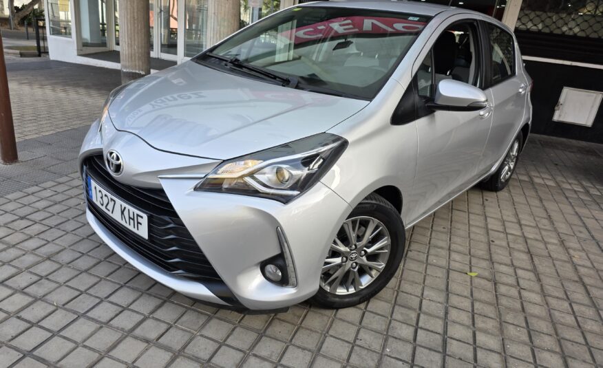 TOYOTA Yaris active