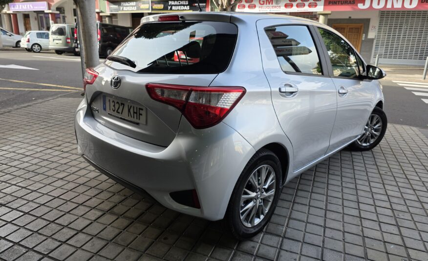 TOYOTA Yaris active