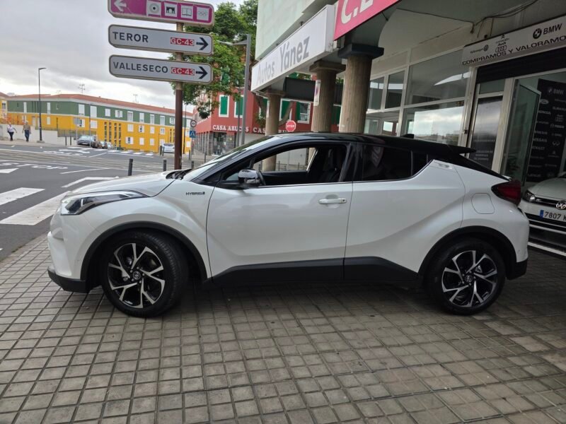 TOYOTA chr advance