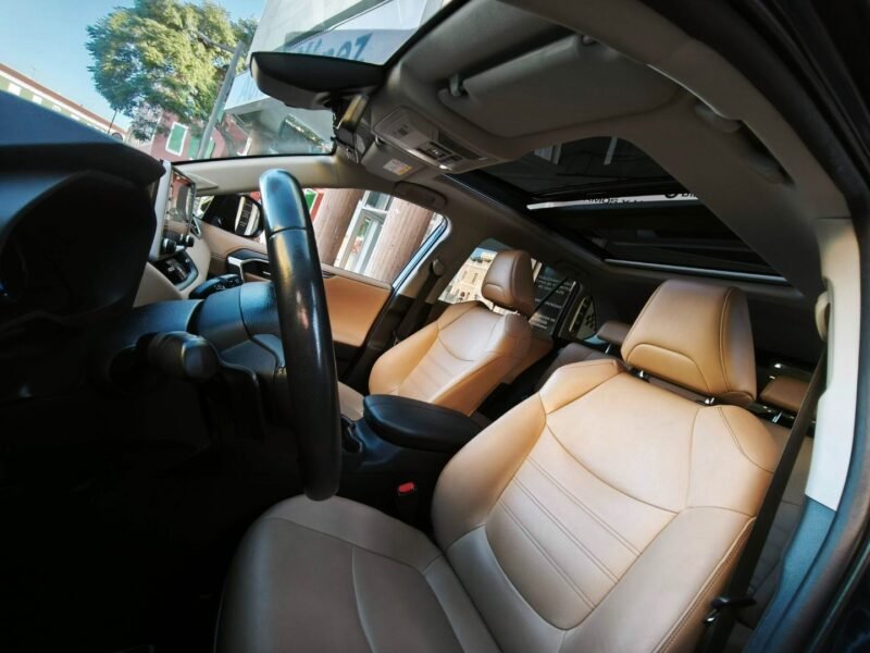 TOYOTA rav4 HYBRID luxury