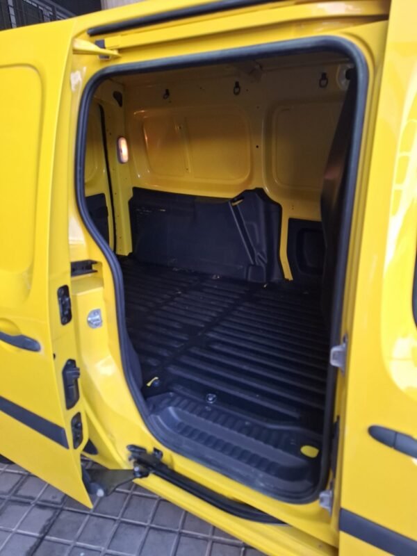 RENAULT KANGOO MAXI 15. DCI