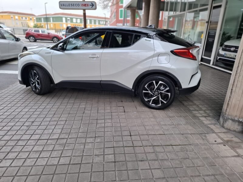 TOYOTA C-HR ADVANCE