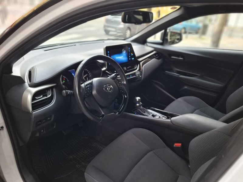 TOYOTA C-HR ADVANCE