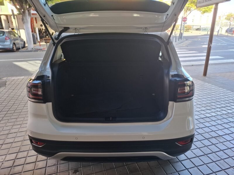 VOLKSWAGEN T-CROSS advance