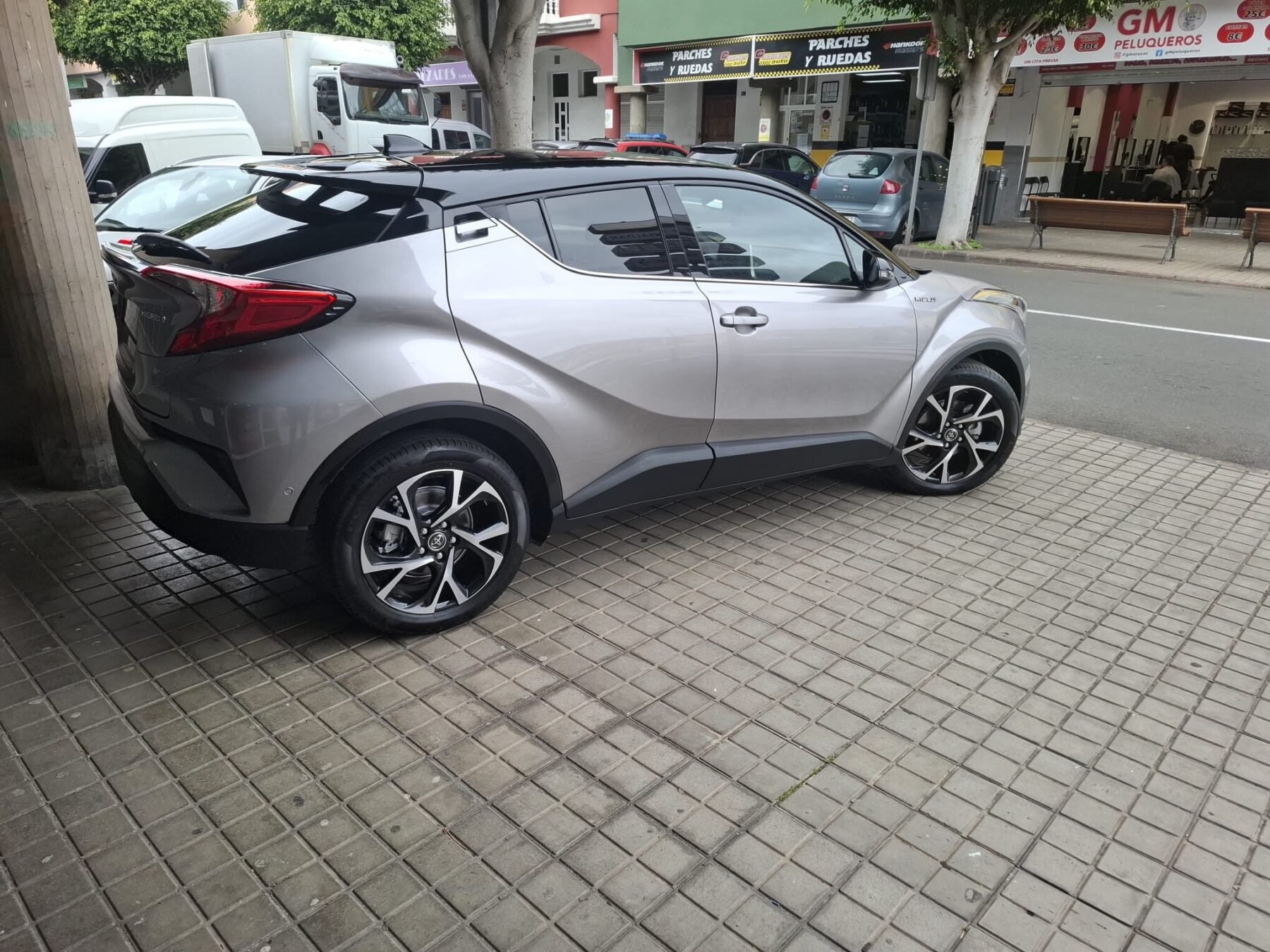 TOYOTA C-HR ADVANCE