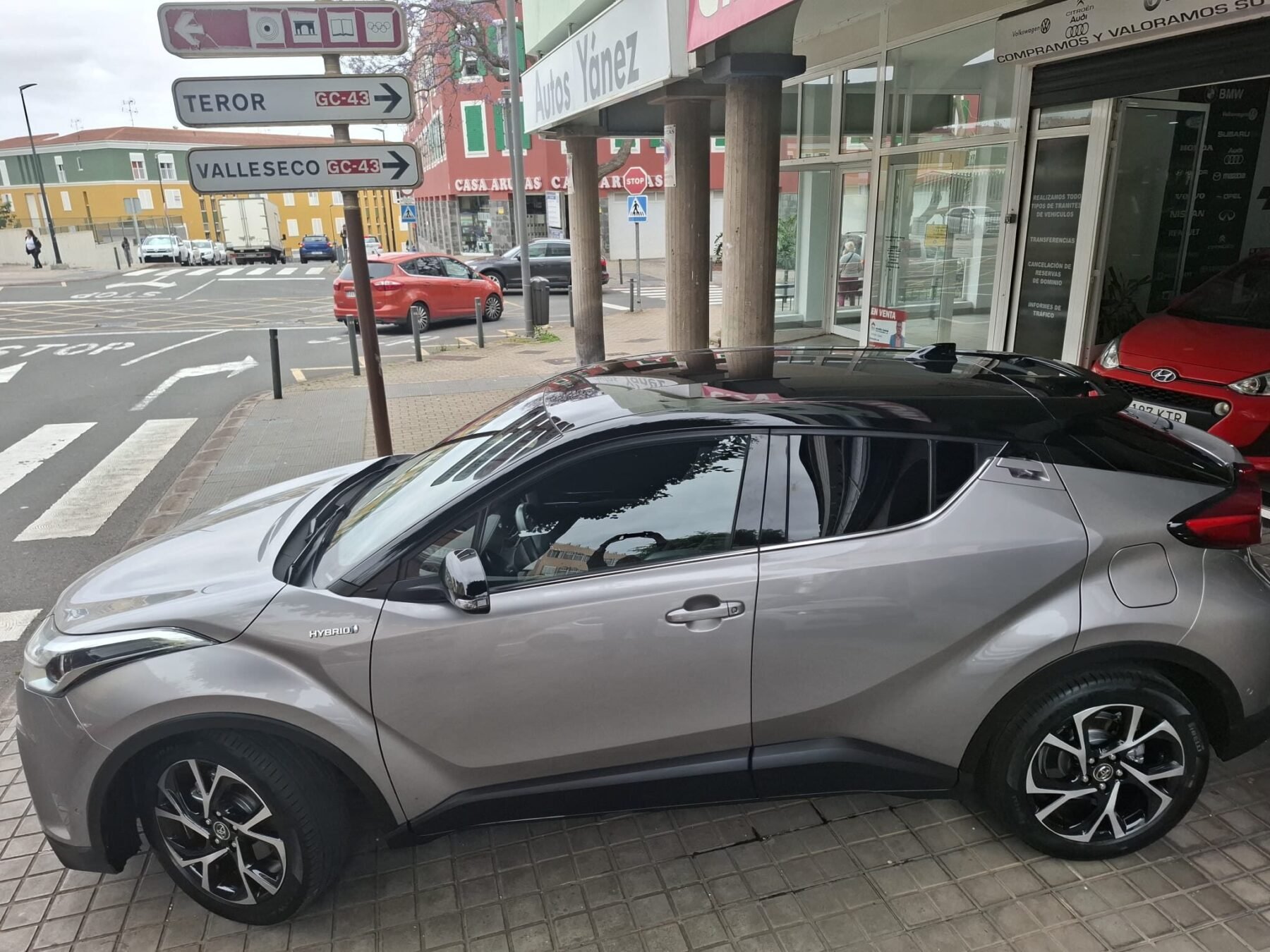 TOYOTA C-HR ADVANCE