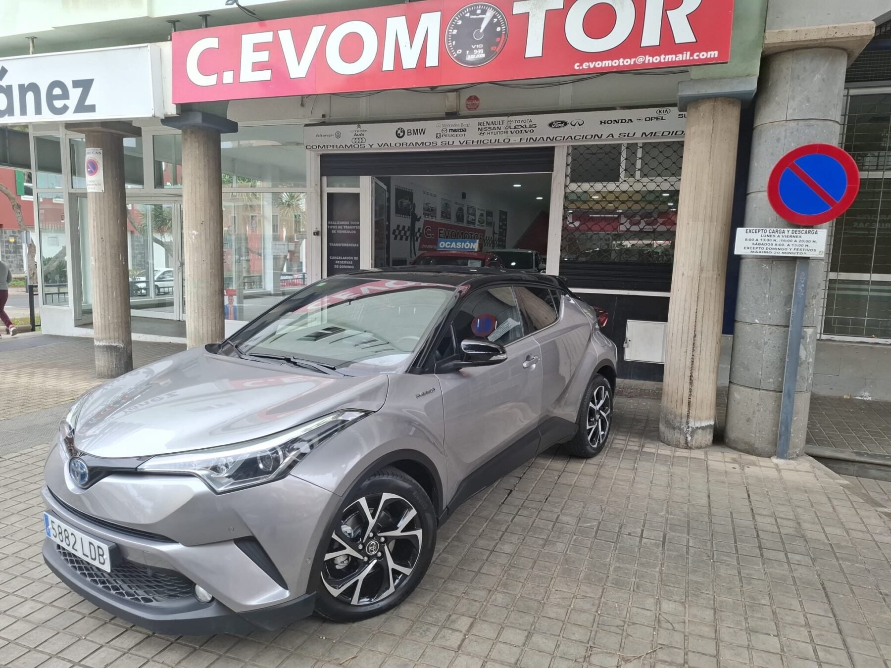 TOYOTA C-HR ADVANCE