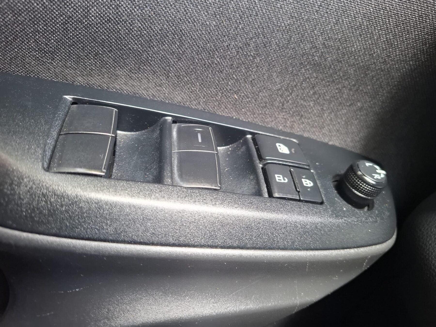 TOYOTA YARIS S-EDITON