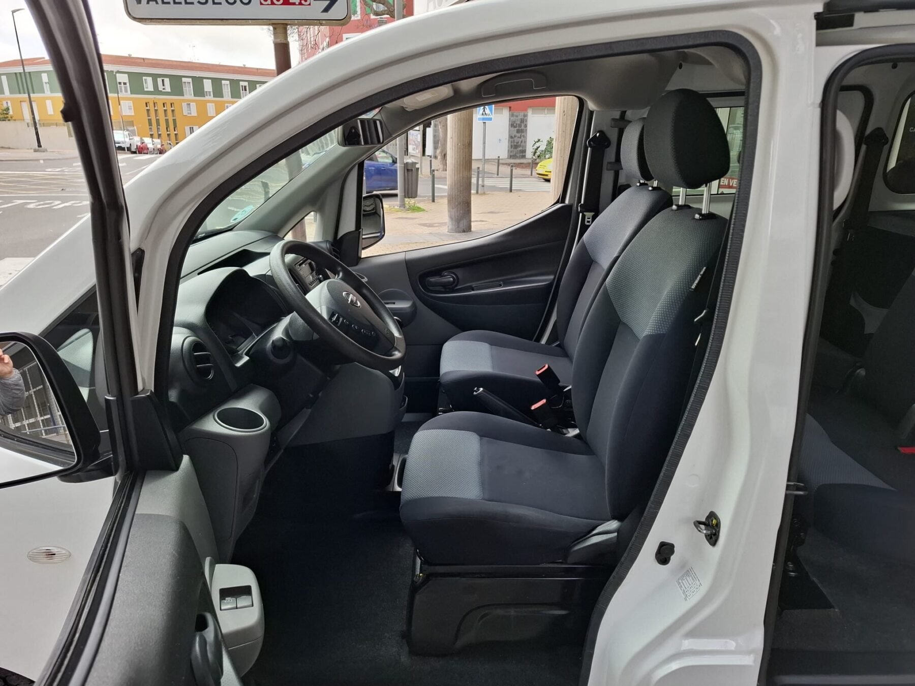 NISSAN NV200 CONFORT A/C