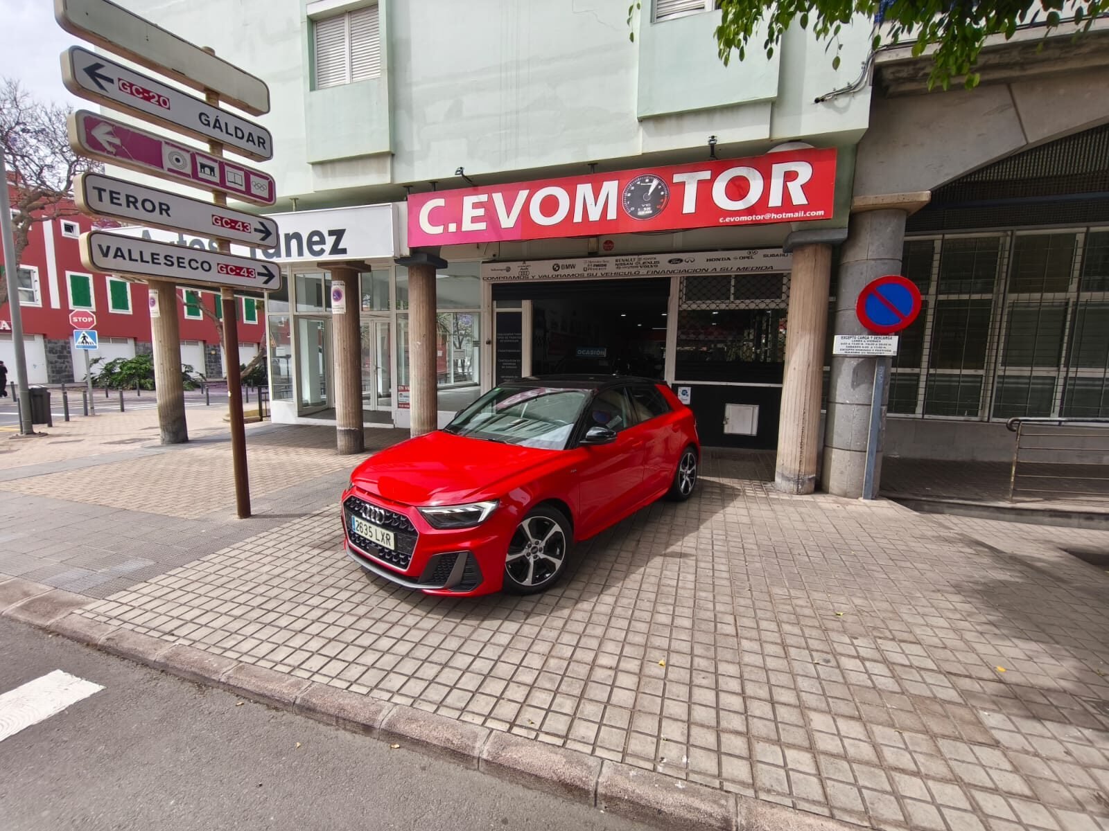 AUDI A1 S-LINE 2.5 TFSI