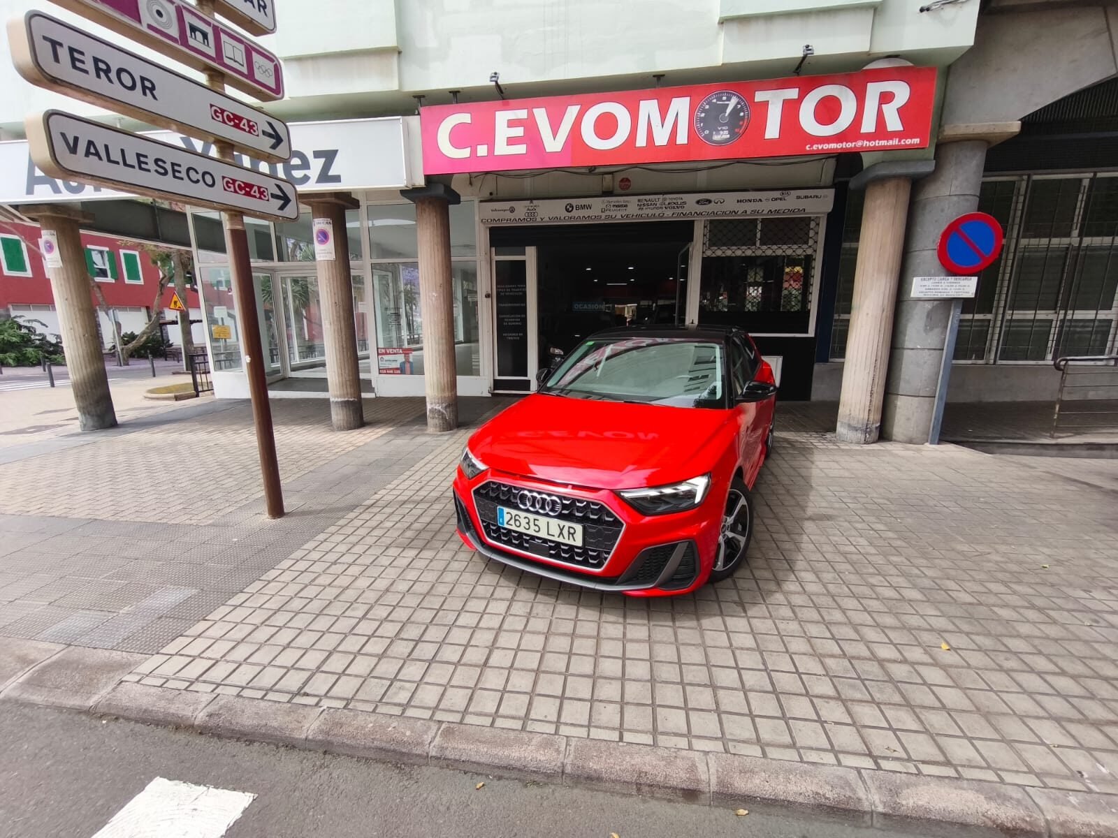 AUDI A1 S-LINE 2.5 TFSI