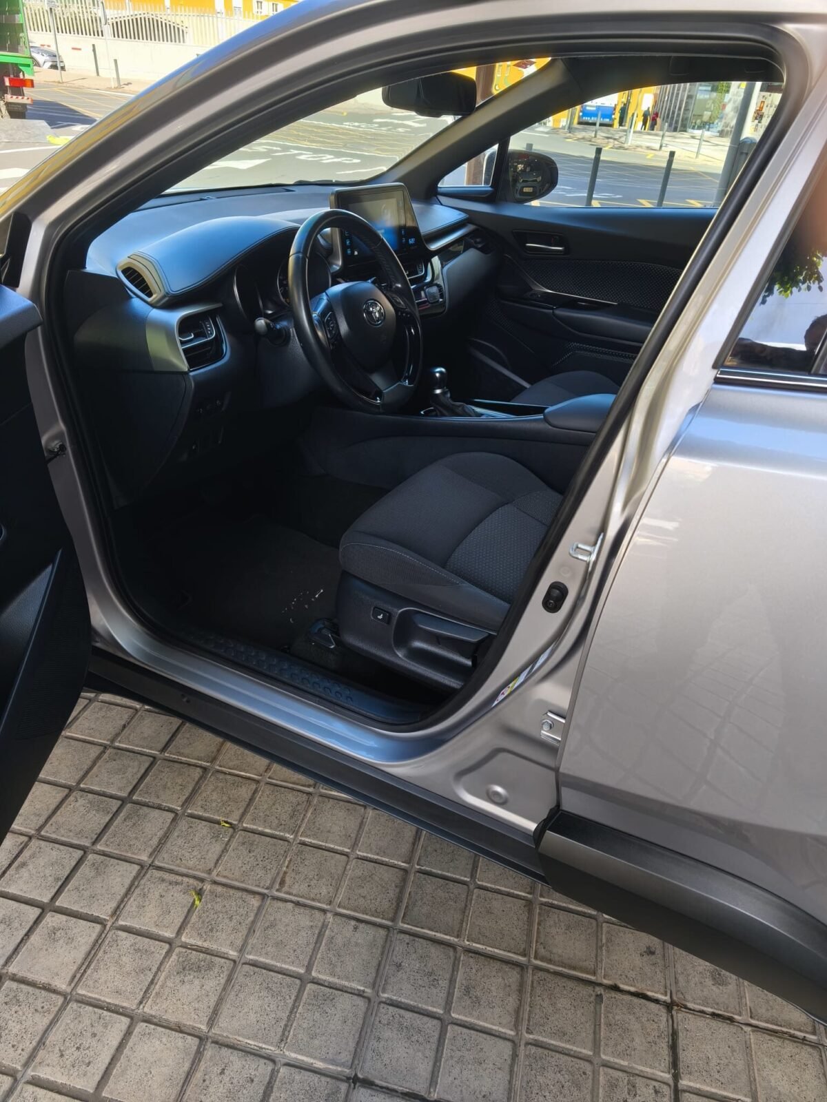 TOYOTA C-HR ADVANCE