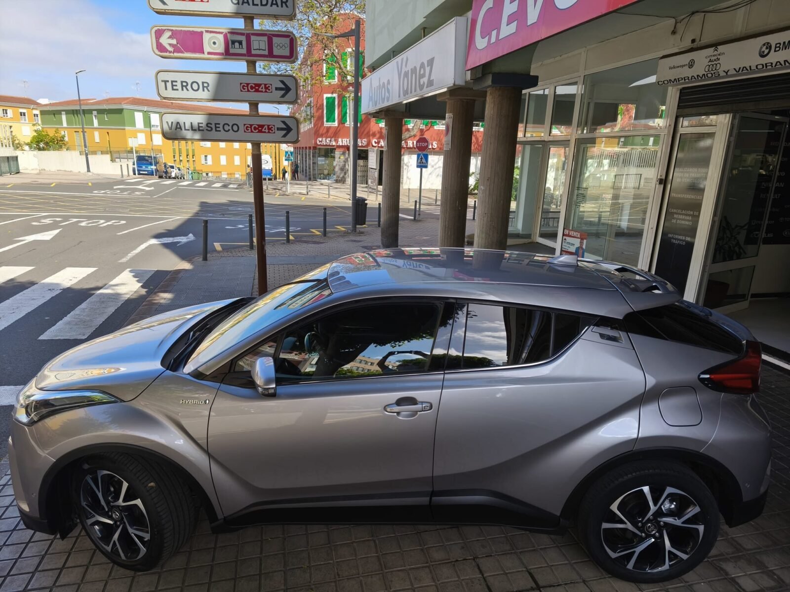 TOYOTA C-HR ADVANCE