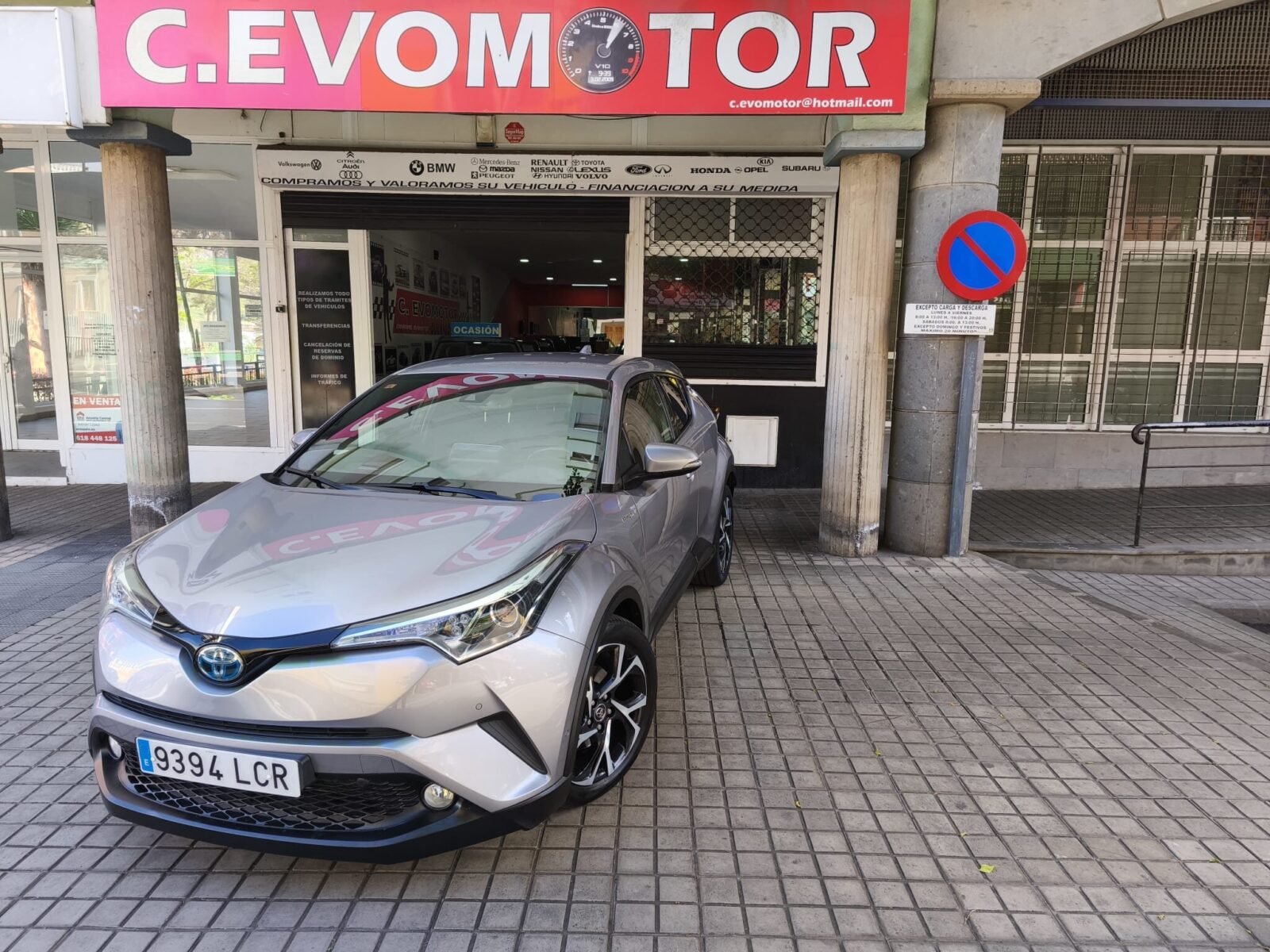 TOYOTA C-HR ADVANCE