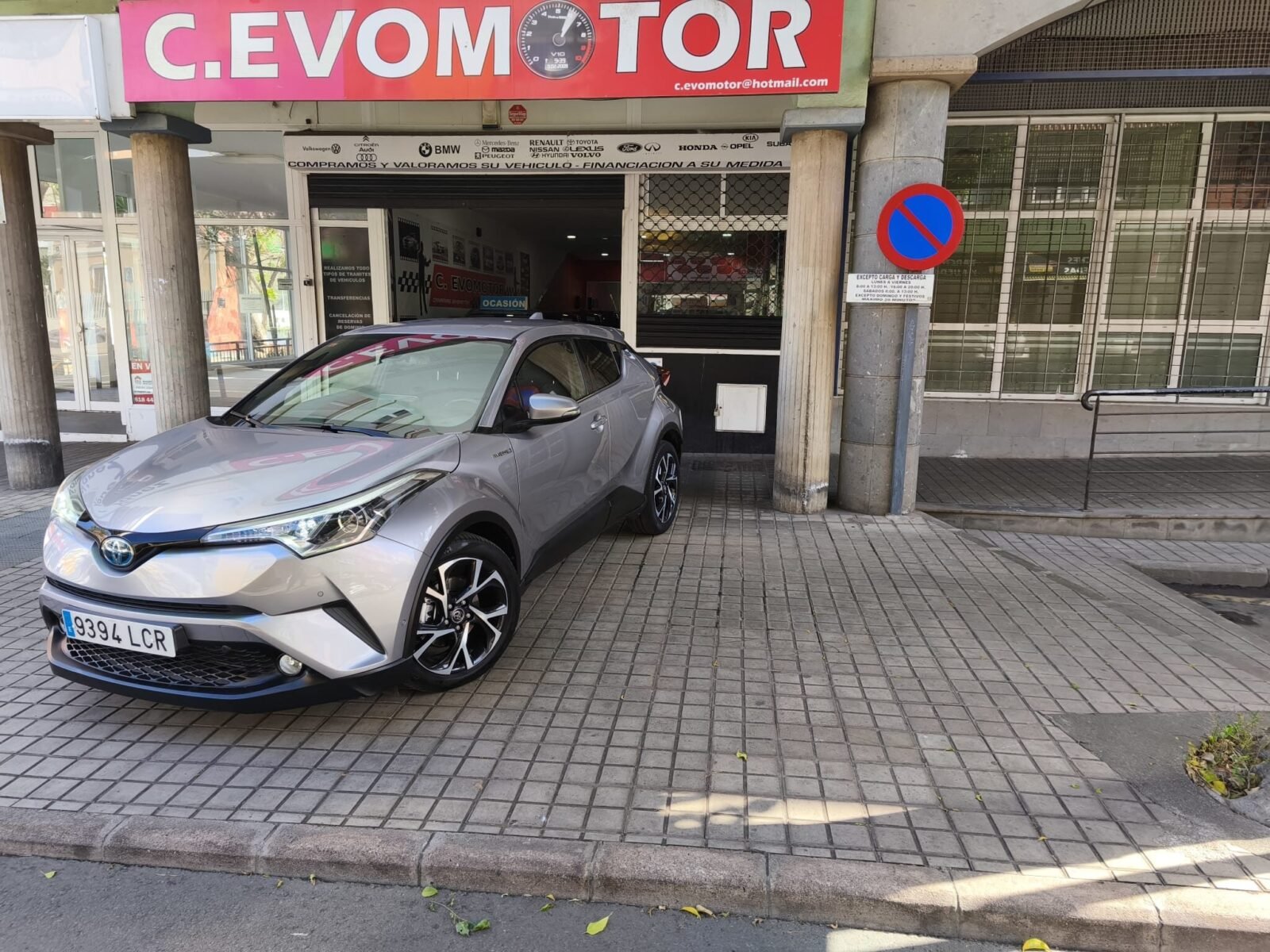 TOYOTA C-HR ADVANCE
