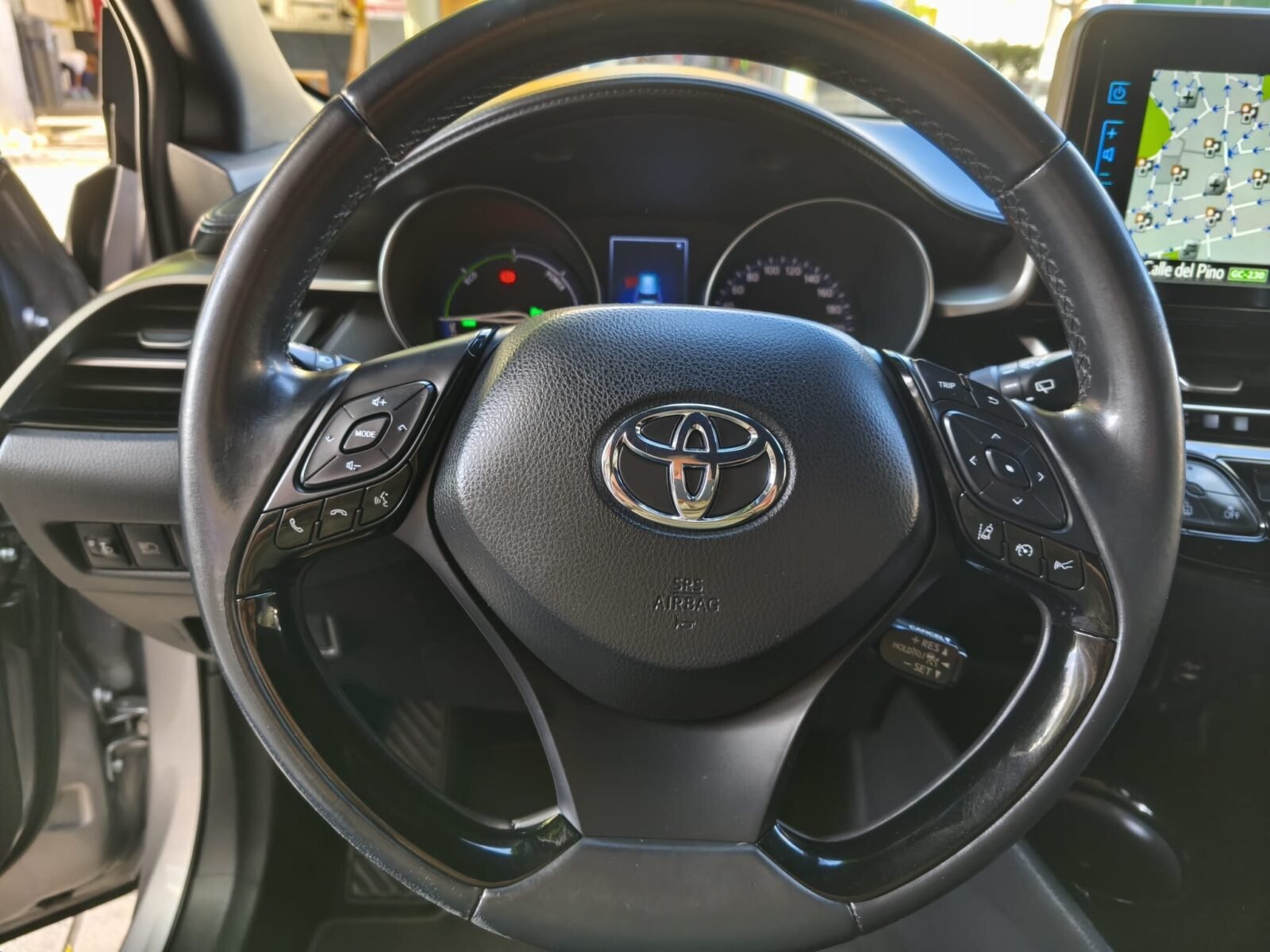TOYOTA C-HR ADVANCE