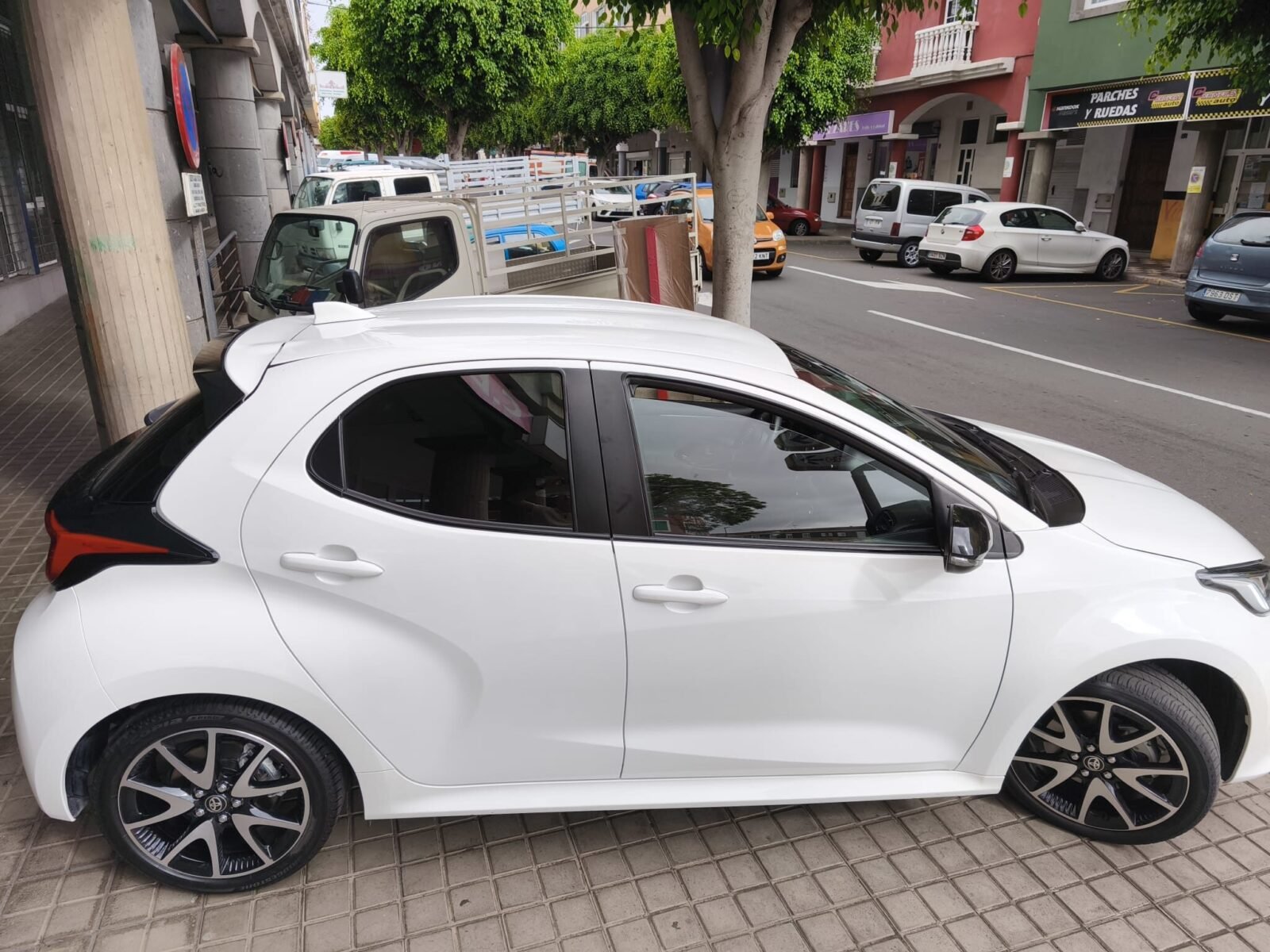TOYOTA YARIS STYLE PLUS120