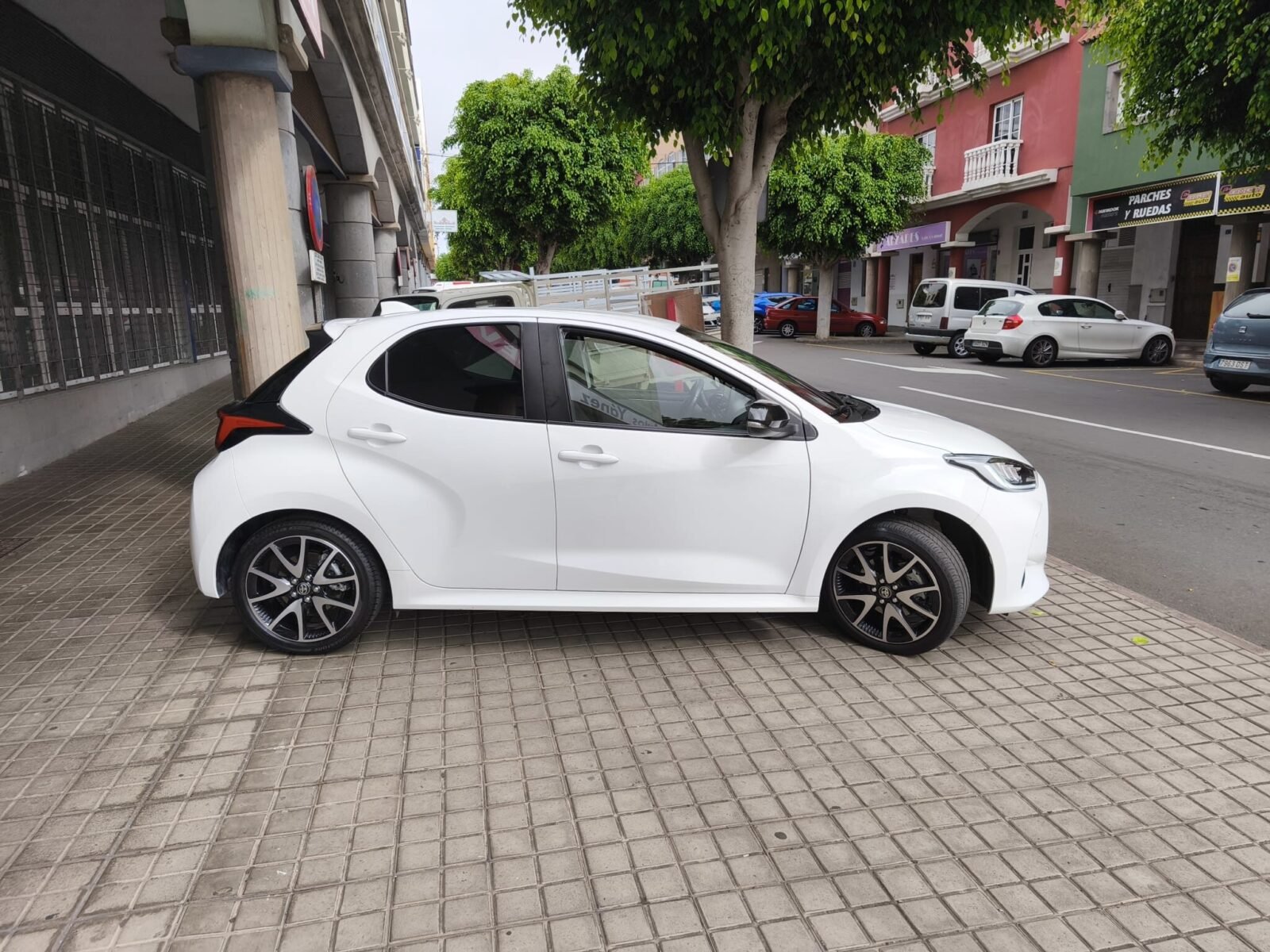 TOYOTA YARIS STYLE PLUS120