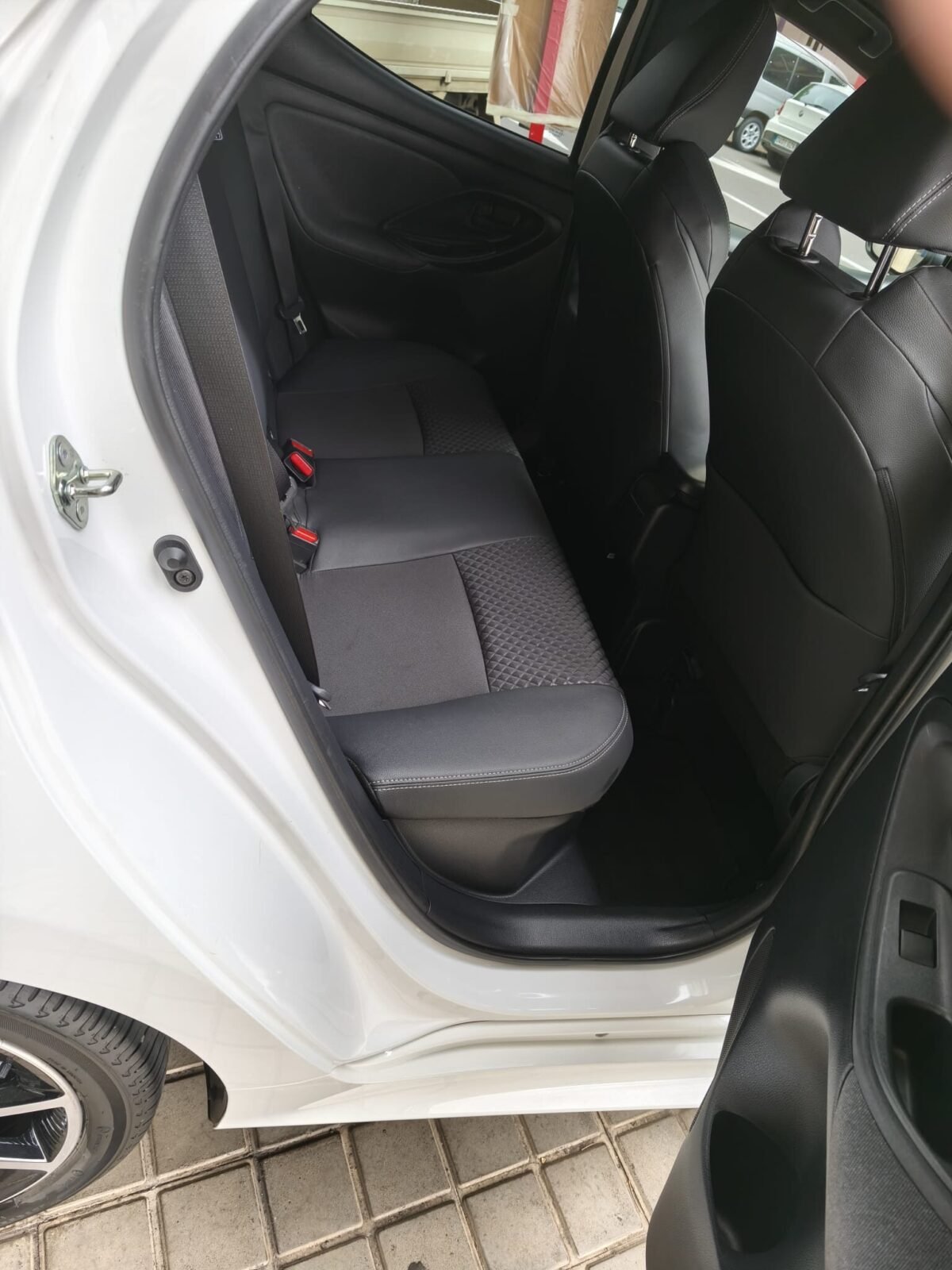 TOYOTA YARIS STYLE PLUS120