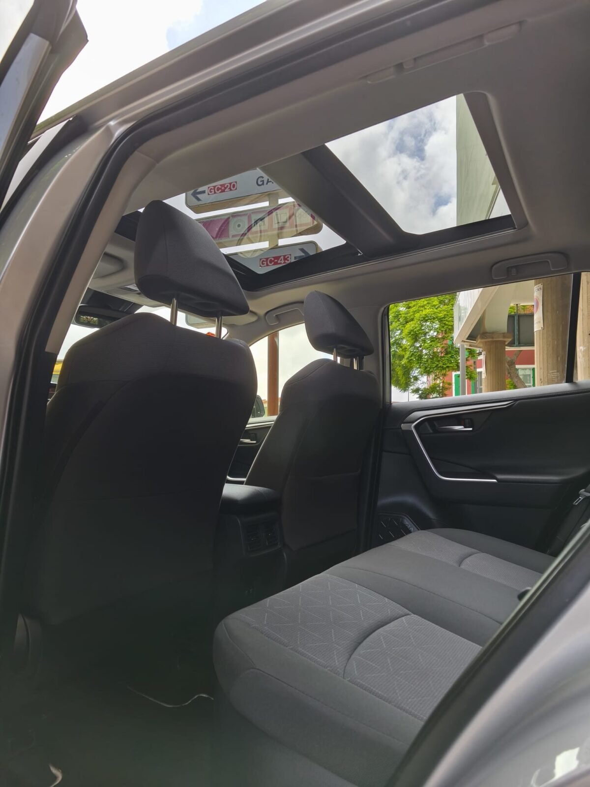 TOYOTA RAV4 ADVANCE PLUS 