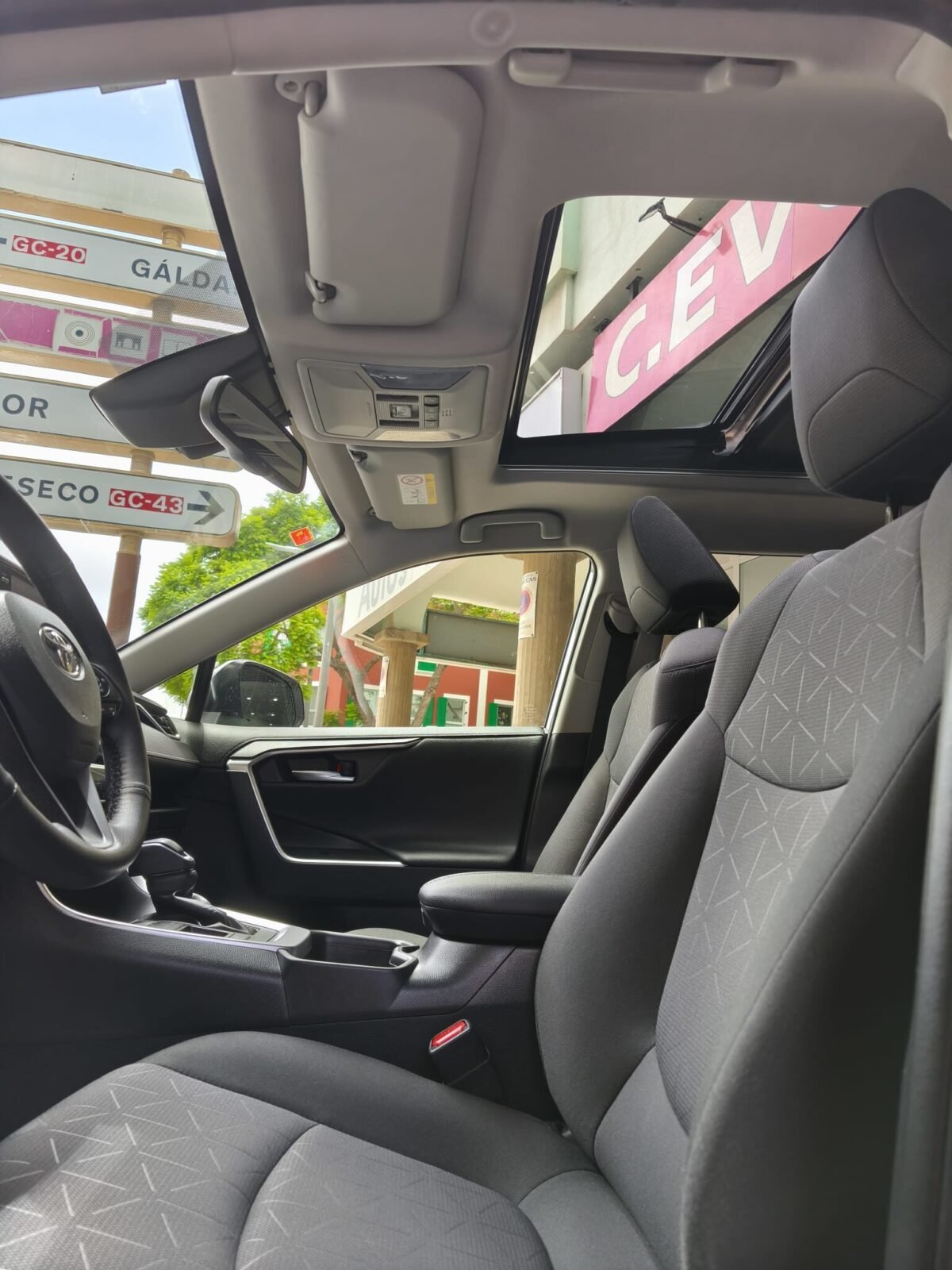 TOYOTA RAV4 ADVANCE PLUS 