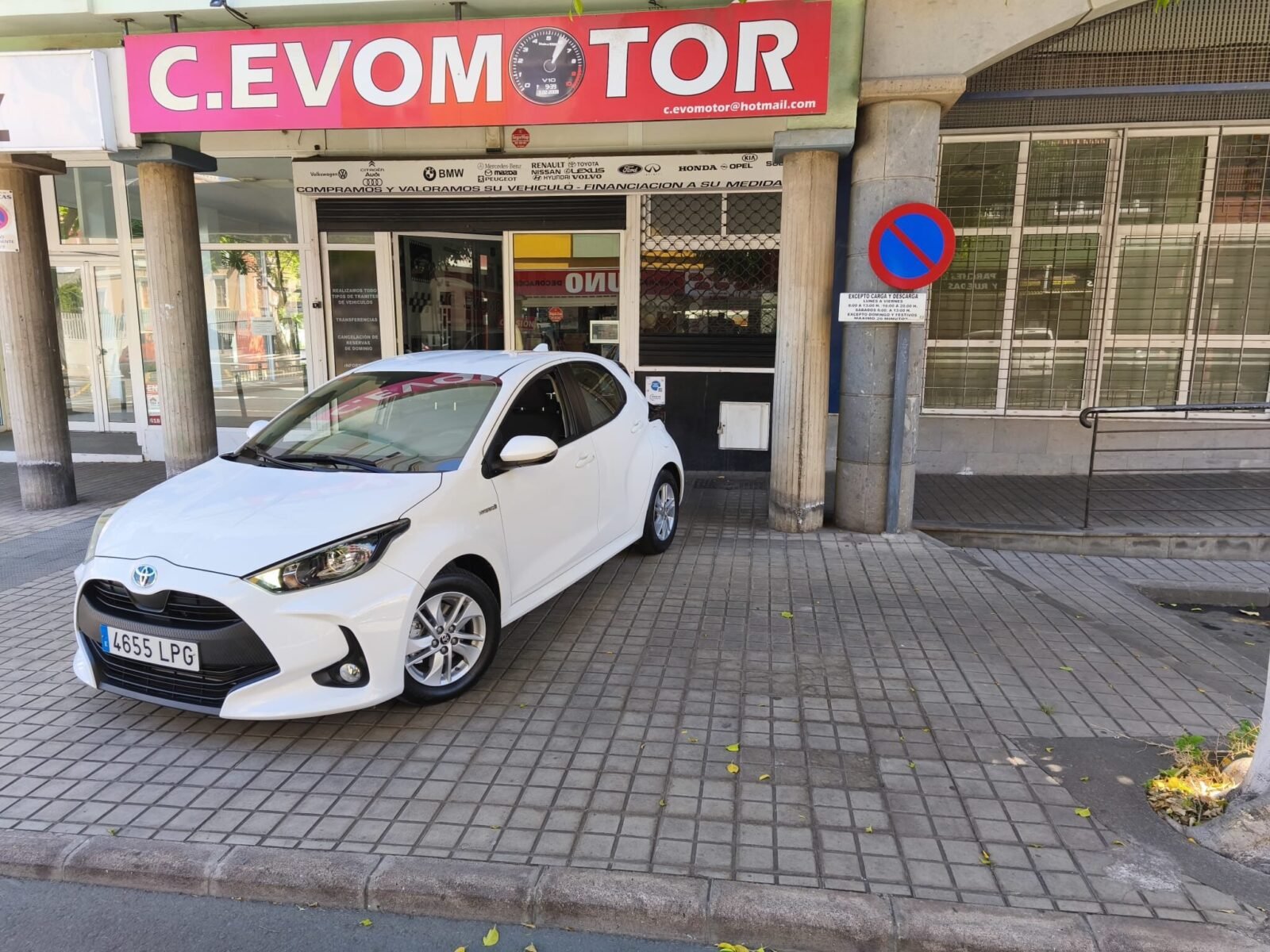 TOYOTA YARIS 1.5 120 H ACTIVE