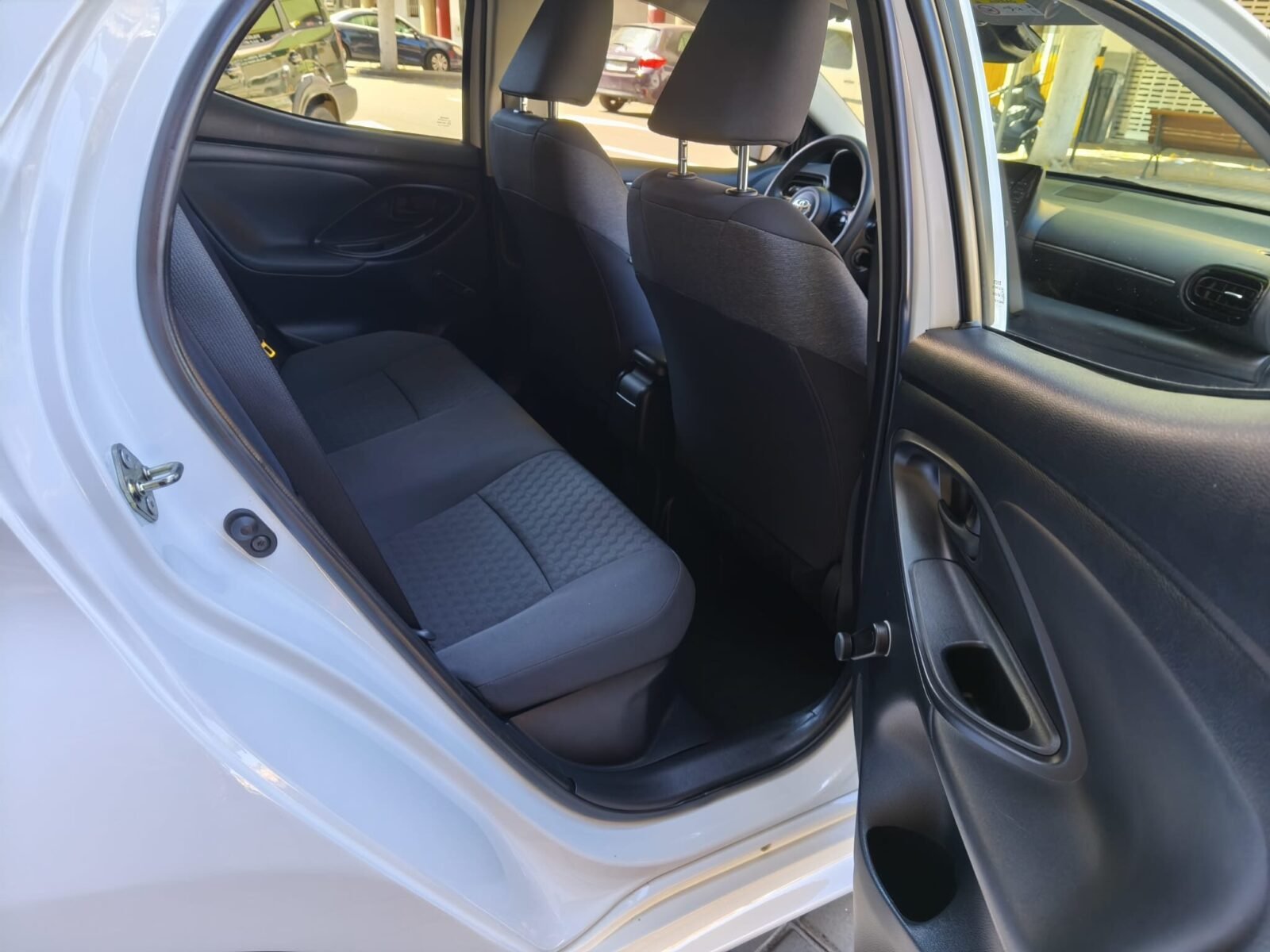 TOYOTA YARIS 1.5 120 H ACTIVE