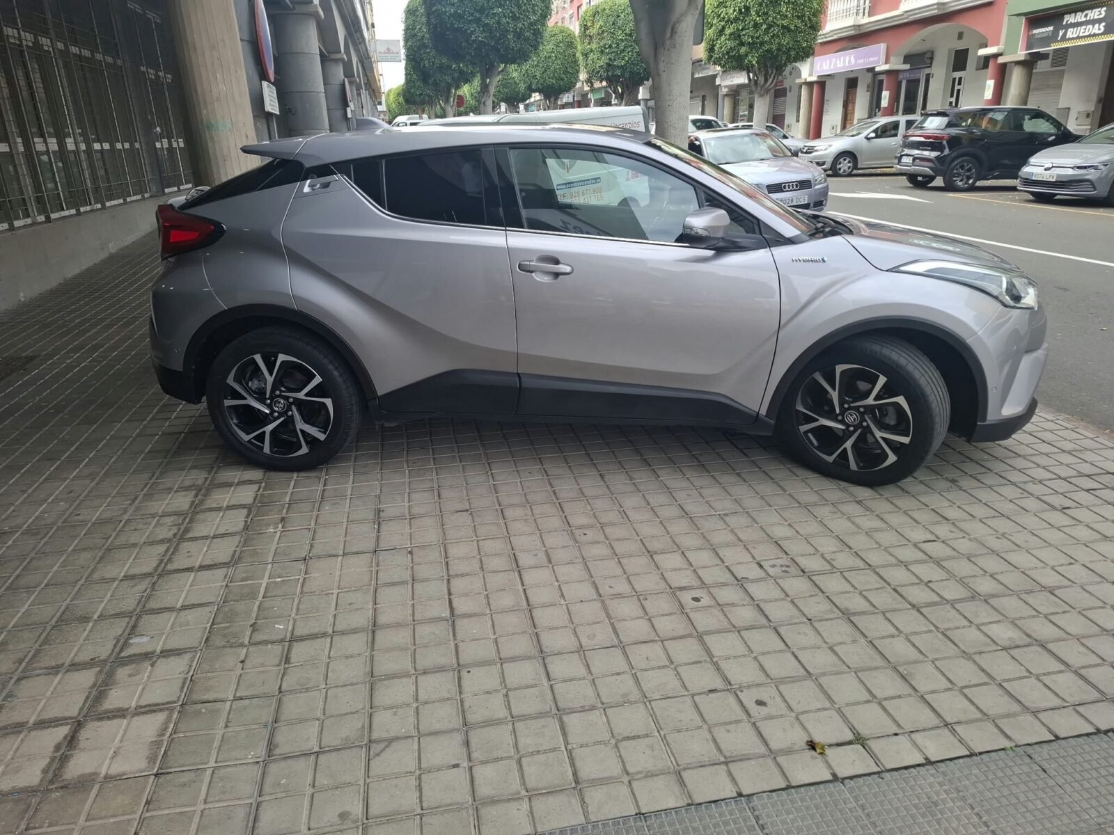 TOYOTA C-HR ADVANCE