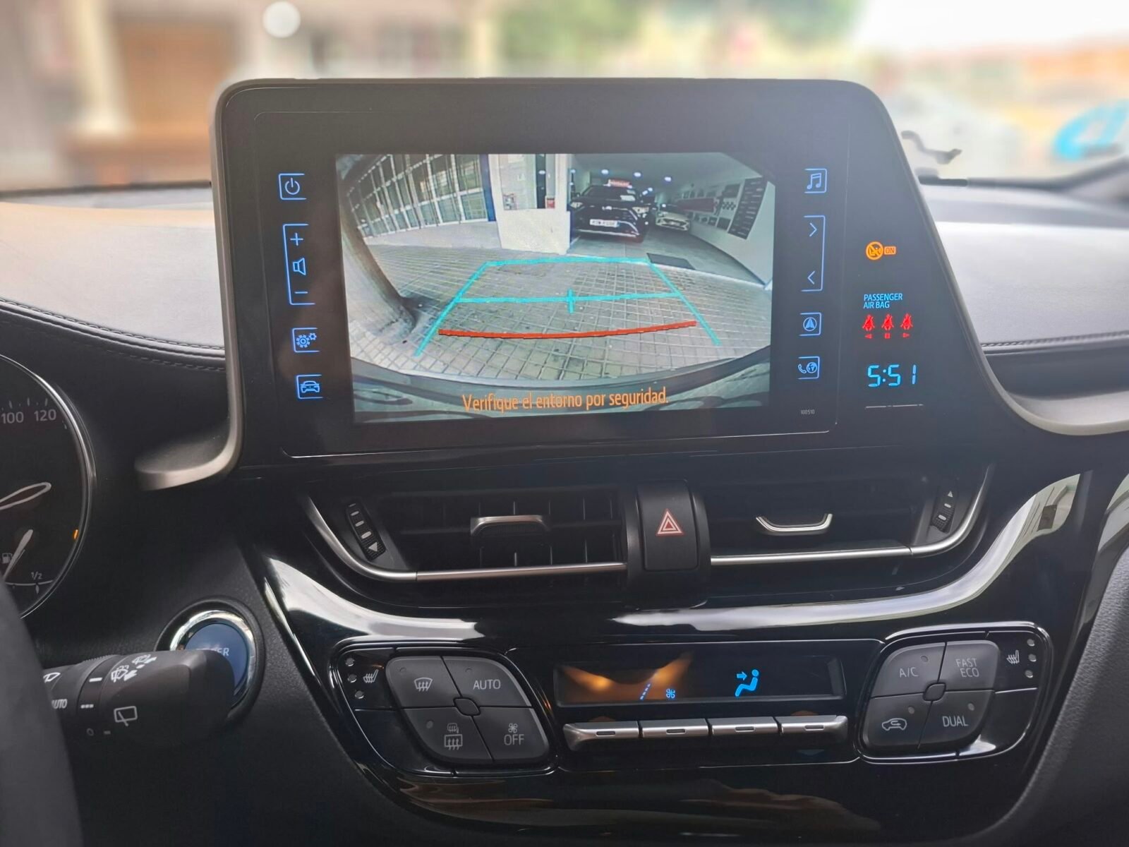 TOYOTA C-HR ADVANCE