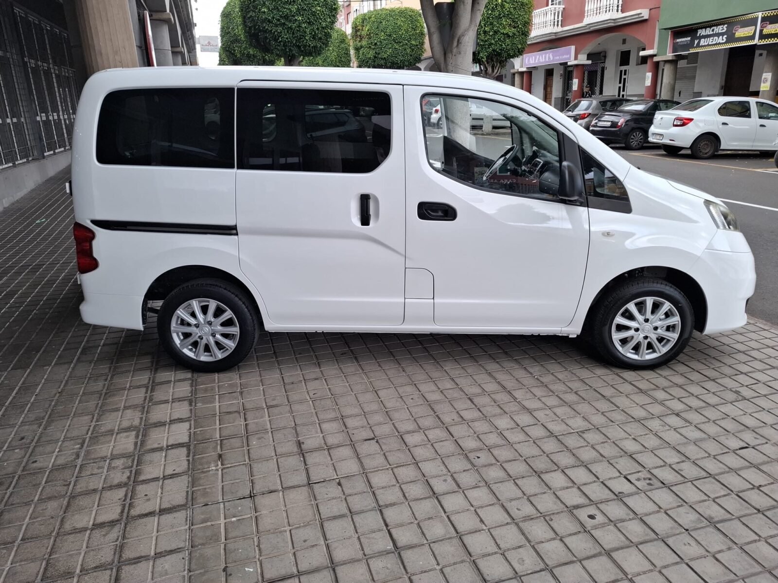 NISSAN NV200 CONFORT A/C
